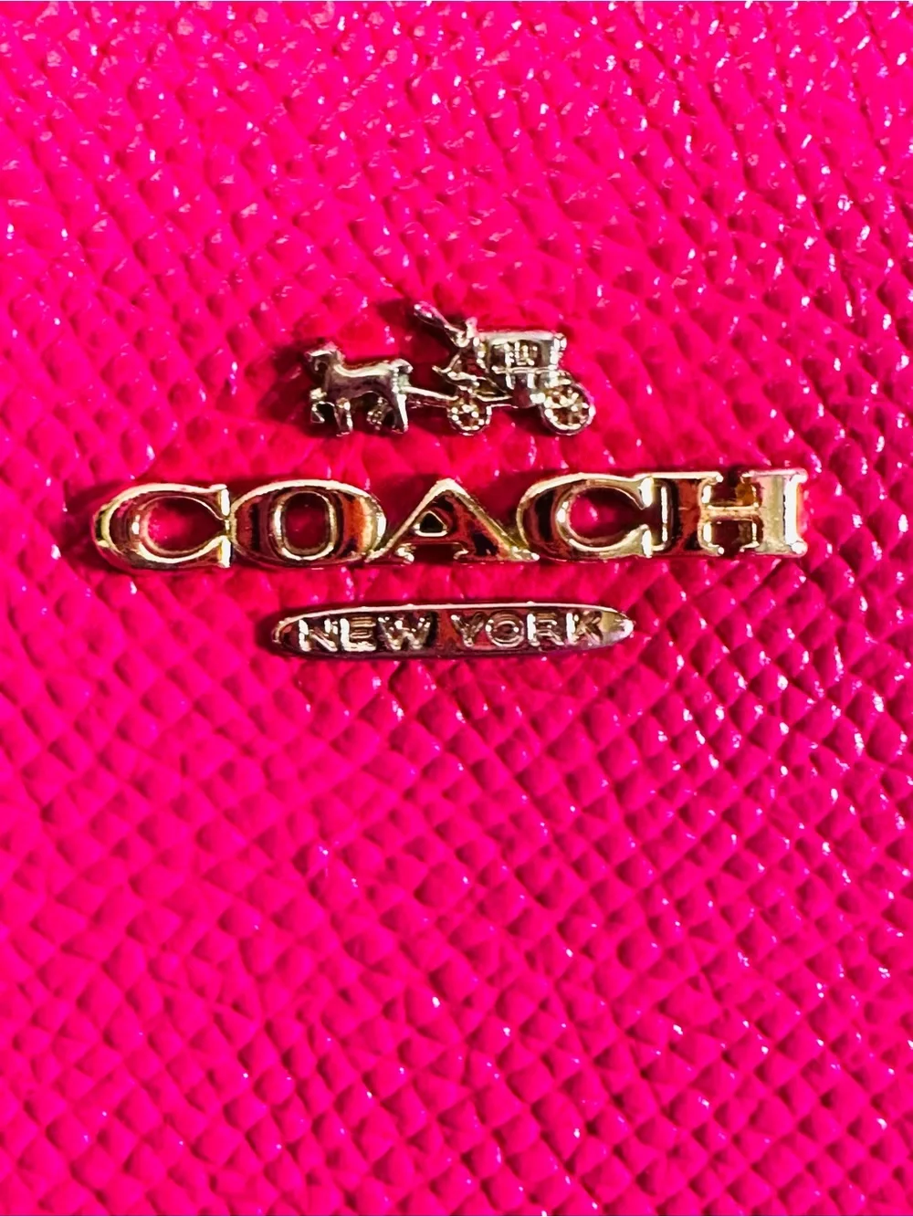 💖 COACH KITT MESSENGER CROSSBODY — BOLD PINK & CLASSIC COACH STYLE! 💖PREOWNED
